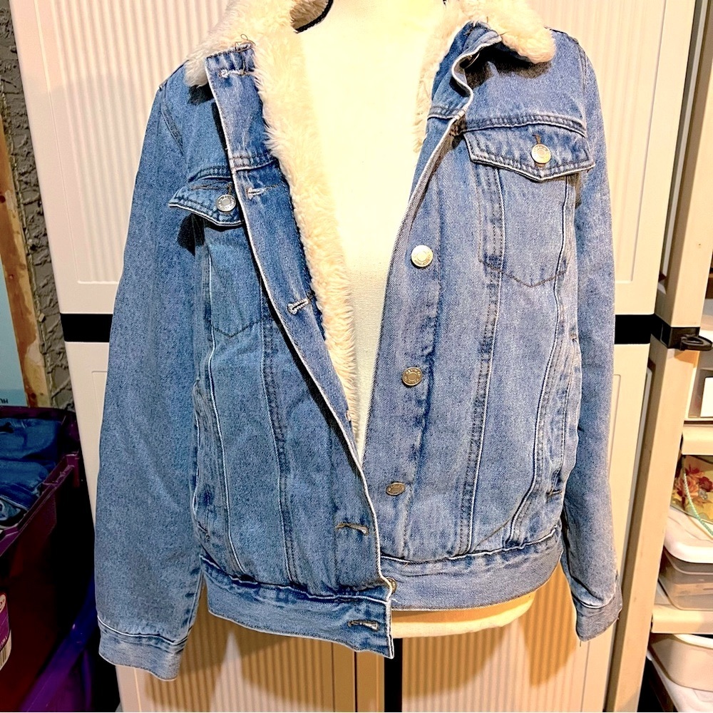 Women’s Denim Co. Jean Jacket Size 14